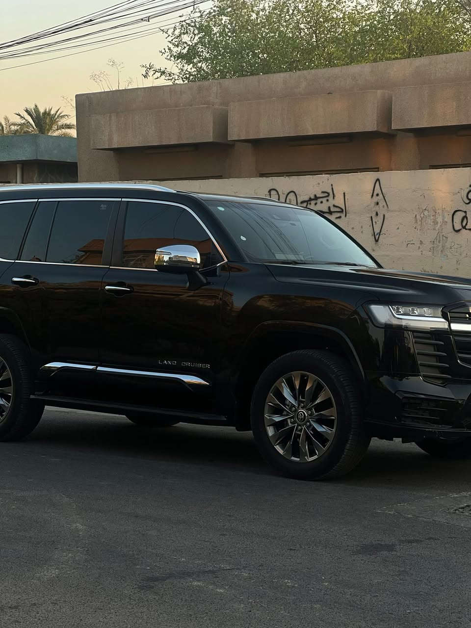 السلام عليكم
للبيع لاندكروز موديل 2024 VX لمتد بريم اصل

اعلى فئة فول مواصفات رادارات كاميرات محيطية 360 درجة كشنات تدفئة تبريد كشنات خزن ميموري كشنات خلفية كهرباء وبعد بيها هواي مواصفات. 

مكفوله كفاله عامه حتى من الرصعة 

 السياره مغلفة PPF من الزيرو 

ماشية 18 كم. قابلة للزيادة 

للستفسار اكثر والاتصال ع الرقم غير متواجد ع الفيس

***********
