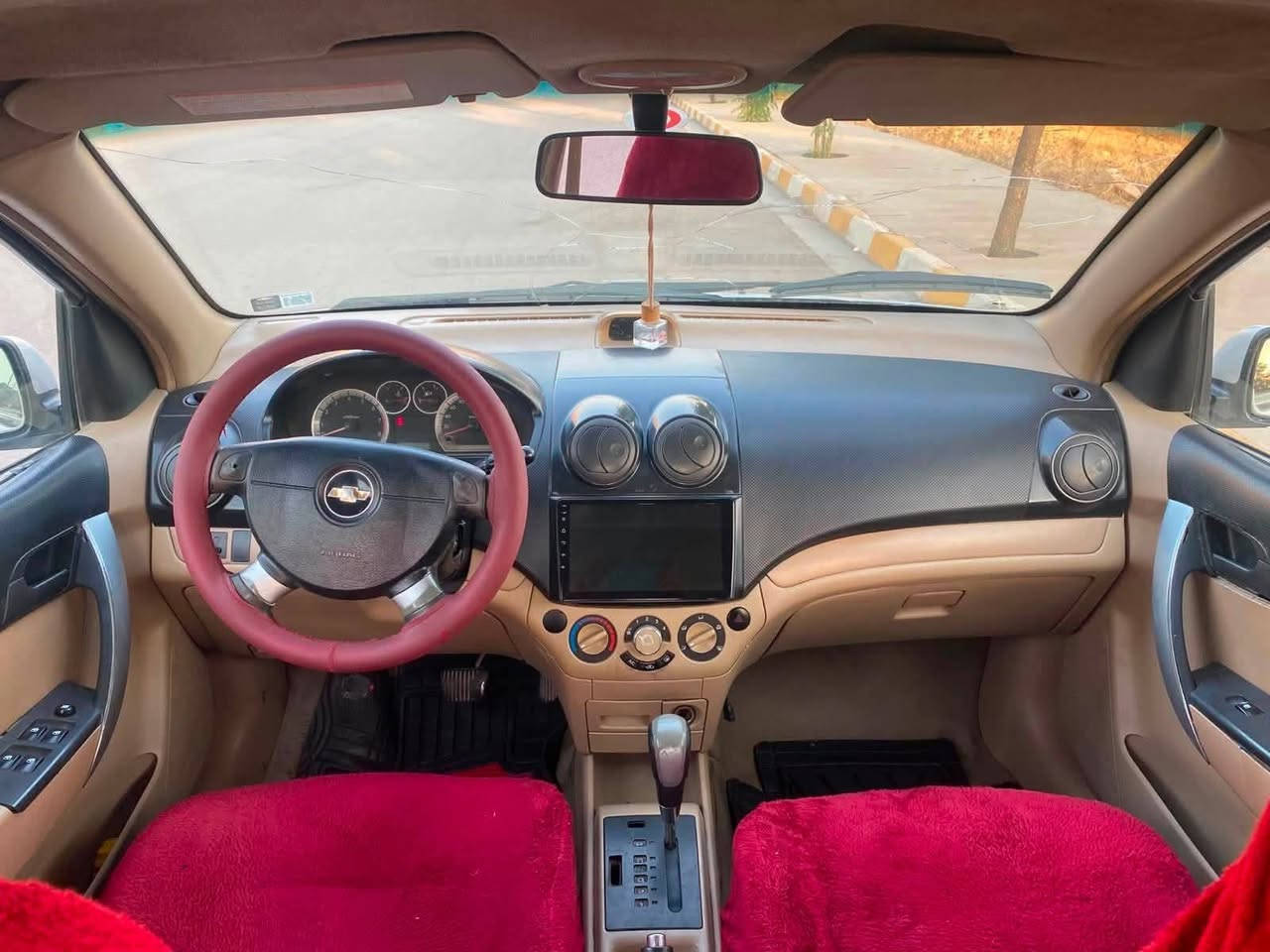 شۆفریت ئەڤیو مۆدیل  2011  گیرتۆماتیک ناوزەرد مەکینە گەورە گیرو مەکینەی نەکراوەتۆ بەشەرتە سەنەوی بەشەرتی ئەوالیاتو حاسیبەو پاکانەش بێ بۆیاج  بێ ساردوشوخوت یجی پیوە نیەبەو شەرتە لۆک لۆکە  تەبریت ساردووگەم  لەسەرسویج  بی مەسرف جوار تایەی تازەی بۆ بسراوە هەمومەسرەفێکی کراوە یەک فلس مەسرفی تیانیە لە دەعامیوە بۆ دەعامی بەشەرت ئەی فرۆشم   سعری 40وه ره قه و معامه له *********** السليمانية, العراق
