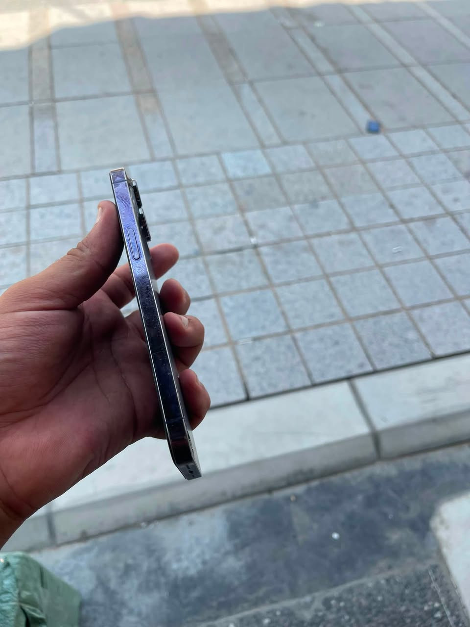 السلام عليكم 
ايفون 14 برو ماكس ذاكره 128 بطاريه 81 الجهاز كلشي شغال حته فيس ايدي يشتغل مبدل شاشه فقط والظهر مكسور وشرط الفحص رايده ب450 الف مكاني زيونه قرب دار الأزياء 
***********
