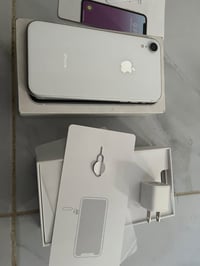 آيفون XR • ٢٥٦ • شاشة متأثرة