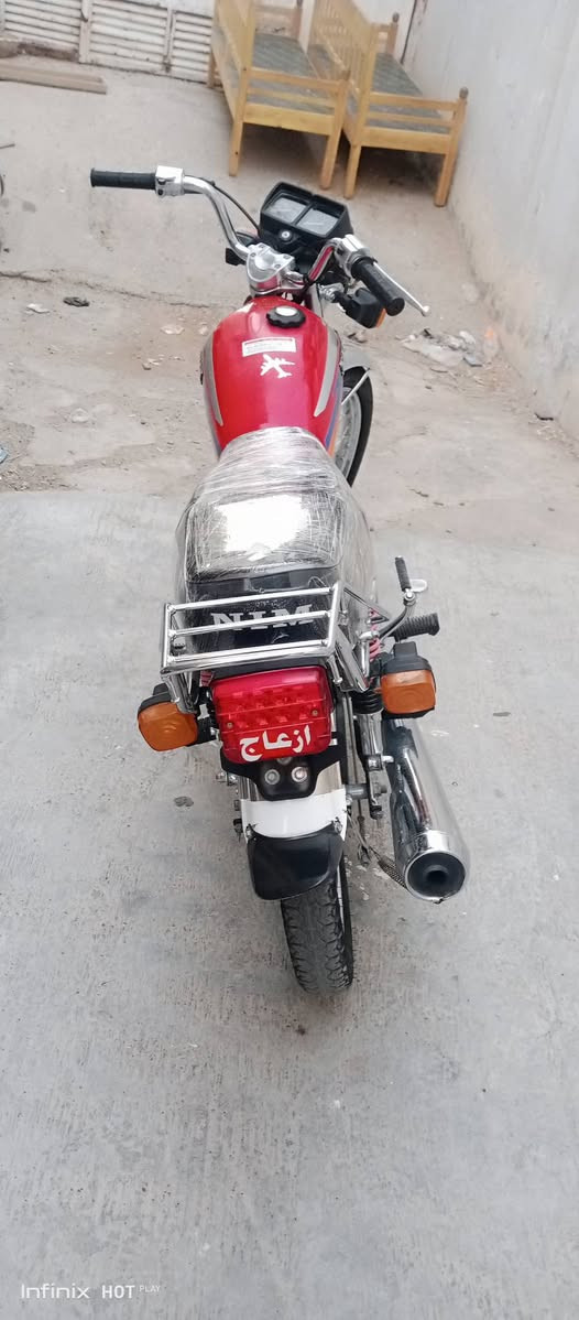 دراجه نامه موديل 25دراجه نقص بس ستان الوسط الباقي كله مكفول المكان ديالى بعقوبة للتواصل ***********السعر 650وبيه مجال حك الجيه

نص مكتوب في الصور:
- Infinix HOT PLAY