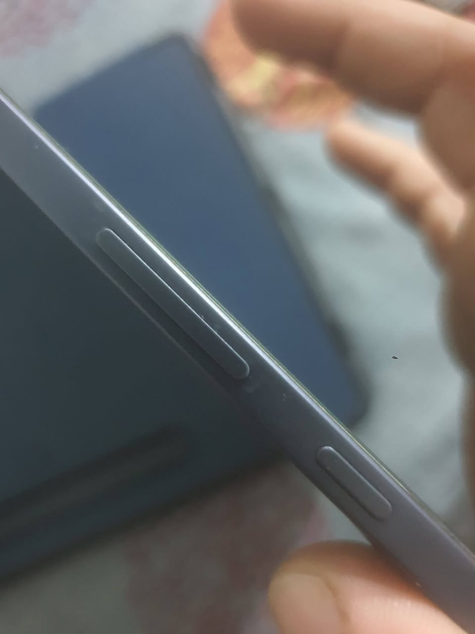 سلام عليكم.   السعر (٤٥٠) وبي مجال قليل ومتوفر توصيل
تاب سامسونك S7 fe الحجم الكبير
نضيف جداً ومكفول بحالة الوكالة مع كامل الملحقات (غير مستخدمة)
يستقبل شريحة اتصال ونت تكدر تستخدمه العاب وتصفح وعمل صالح لكل شيء سعره الملحقات كفر ولاصق شاشة 
 اكرر السعر ٤٥٠ وبي مجال قليل توصيل متوفر
مكاني واسط كوت / رقمي ***********
