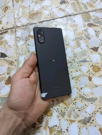 جهاز sony 5 mark 5 نسخة ياباني دوكومو ( عربي اصل)   شريحتين شريحة eism...