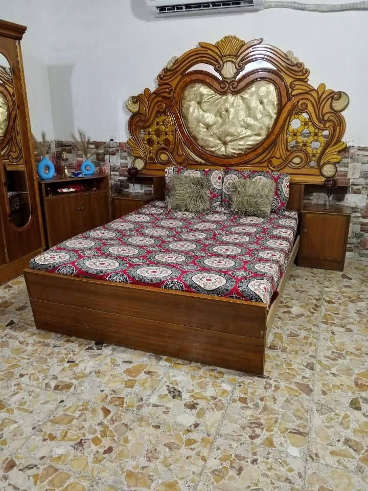 غرفة نوم • للبيع • مكلفة