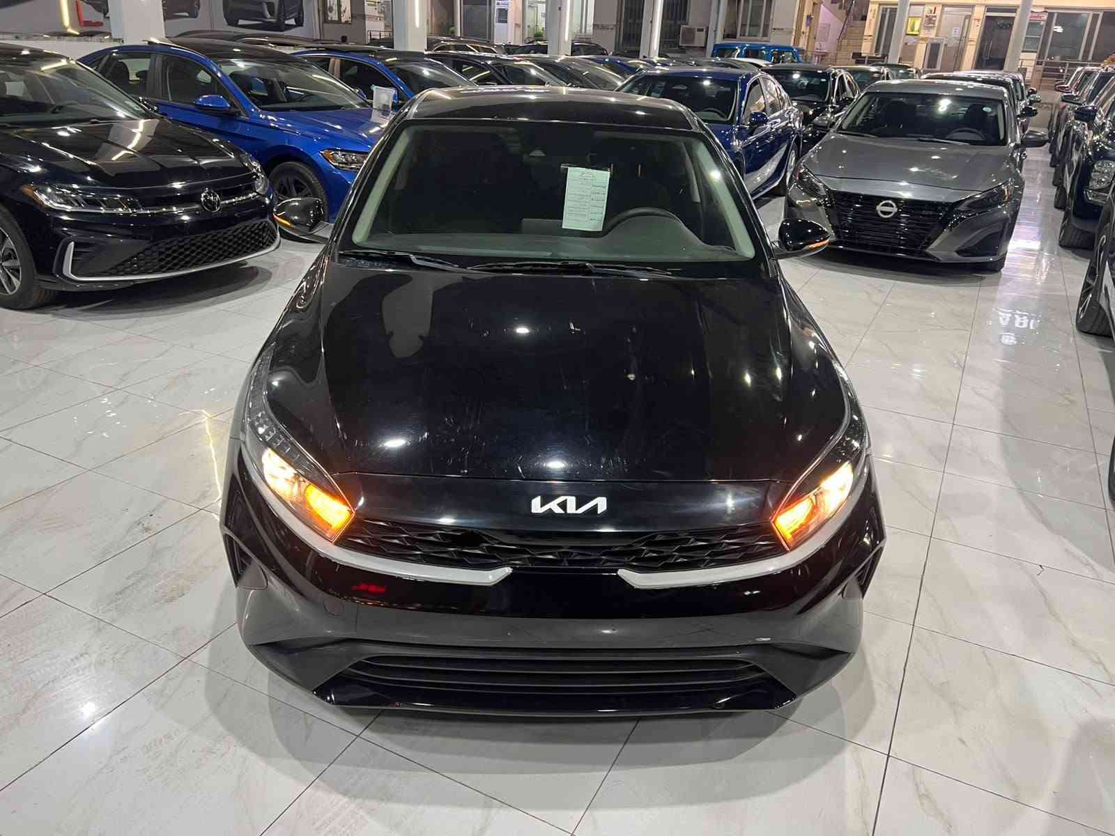🚘 كيا فورتي موديل 2024 | Kia Forte
🔹 الفئة: Switch Wheel
🔹 محرك 2.0 لتر – 4 سلندر
🔹 جير أوتوماتيك CVT
🔹 دفع أمامي FWD
🔹 تشغيل بصمة
🔹 شاشة وسطية
🔹 كاميرا خلفية
🔹 مثبت سرعة
🔹 تحكم بالمقود
🔹 بلوتوث + USB
🔹 مكيف
🔹 جنوط ألمنيوم

🎨 الحالة:
• جاملغ باب
• صبغ فقط
• بدون إيرباك
• البجم على وضع الشركة

💰 السعر: 127 ورقة 🔥 بيه مجال 

📲 للاستفسار والحجز راسلنا خاص
اتصال. ***********
واتساب. ***********
ملاحظه يوجد جميع انواع السيارات حسب الطلب
