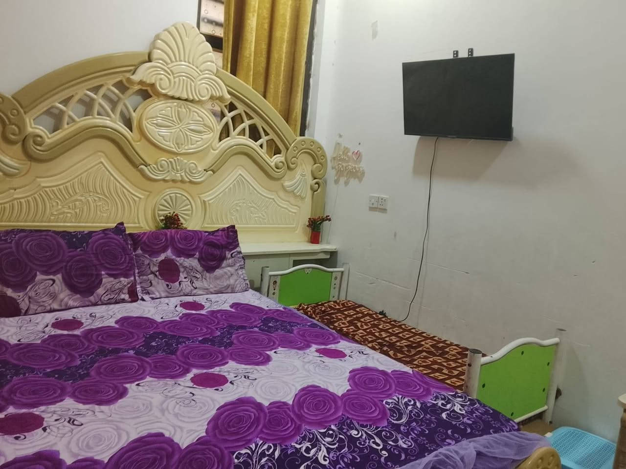السلام عليكم غرفه صاج عراقي للبيع السعر خمسميه وممسين وبيها مجال الناصريه مركز الرقم ***********
