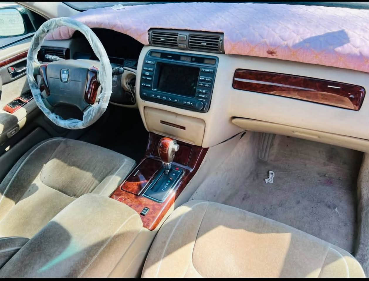 بيع مستعجل
ملكه2003 كارتون كرستال اصل كصة قماره فقط متوم ارقام وسنويه طبق الاصل وي الشاصي مكينه وكير ديفور كفاله حداديه جديده تخم تاير جديد تبريد ثلج منظومه زنون كشنات كهربائيه ثلاجه
سياره جاهزة للاخير برغي مانقصه 
السعر30 
مكان الشطره ***********
