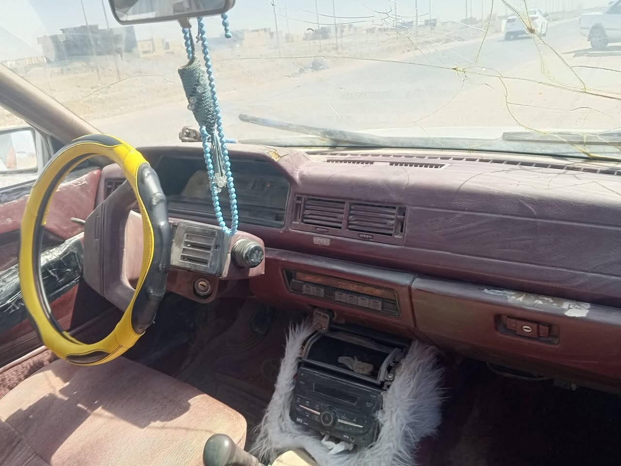 للبيع مستبوشي كلانت 86 سياره بلاد نضيفه كلش كير محرك مكفولات 
السعر 13وبيها مجال بسيط سنويه نافذه 24راعيها بغداد ماندله 
مكان السماوه تواصل ع***********
