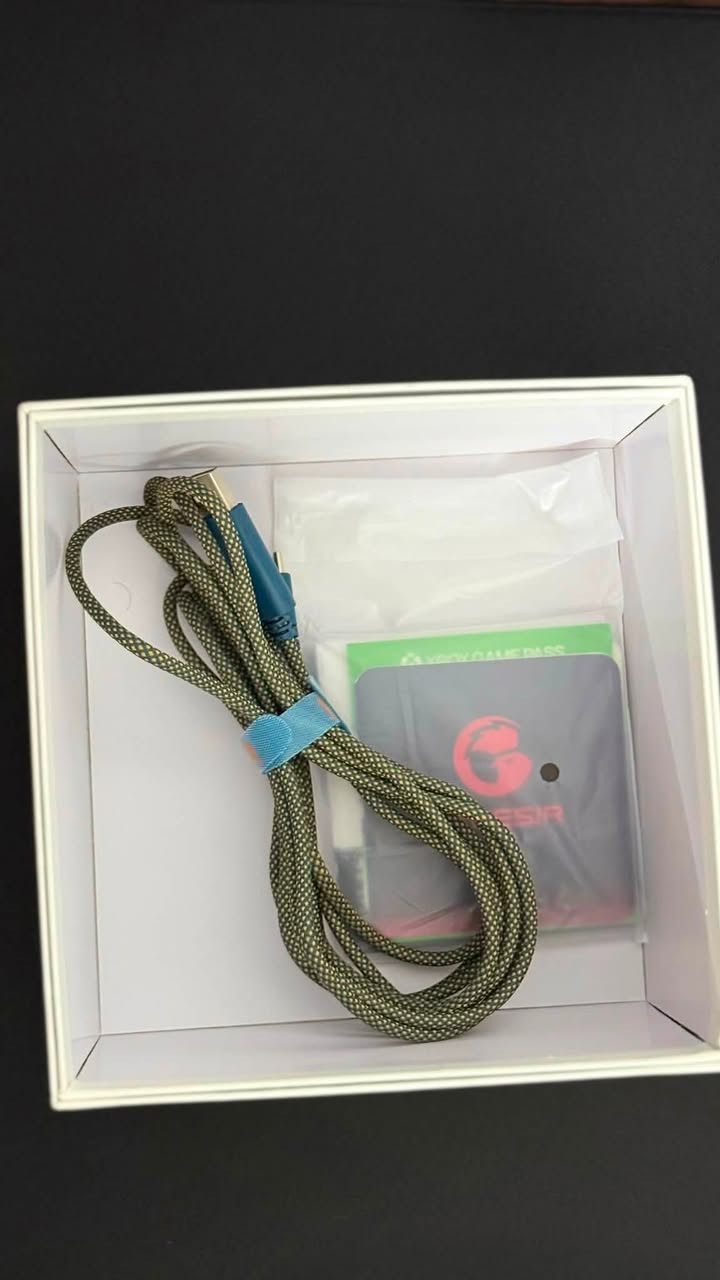 (Open box )📦 gamesir g7pro wotchang
الغنية عن التعريف للاكس بوكس-pc-اندرويد 

🔺اغراضها كدامك كاملة مكملة مع رقم السيريل نمبر

🔺سبب البيع حولت ماوس وكيبورد ماخذها جديدة مع العلم
***********
توصيل موجود 🚚
