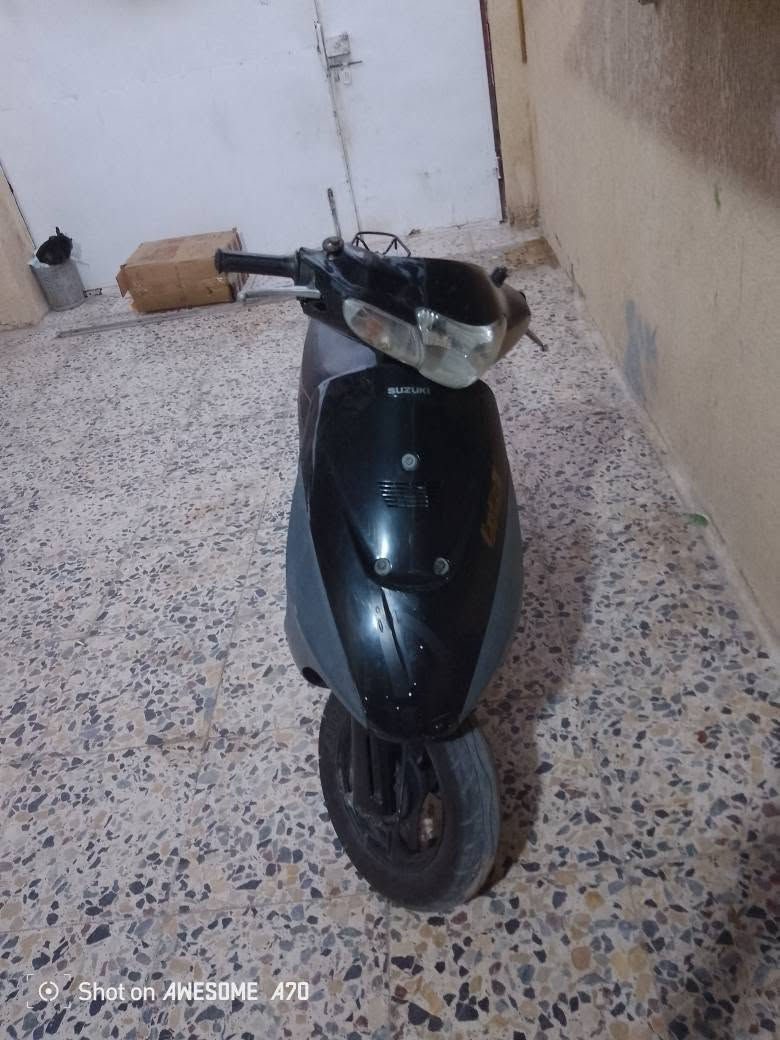 السلام عليكم
للبيع ساسوكي دراجه نضيفه وحلوه مكينه مفتوحه 
ناعمه تخبل نكره هندر كهربائيات كلهة شغاله عوزهة بس باتري اوراق بسمي السعر 250 وبيهة مجال مكاني ميسان مغربه للاتصال الرقم *********** موجود واتساب عمارة, ميسان

نص مكتوب في الصور:
- Shot on AWESOME A70