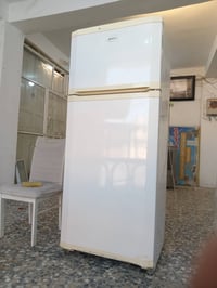 ثلاجات تركي وياباني حجم ٢٤ قدم وحجم ٢٢ قدم السعر الوحدة ٢٢٥ الف العنوا...