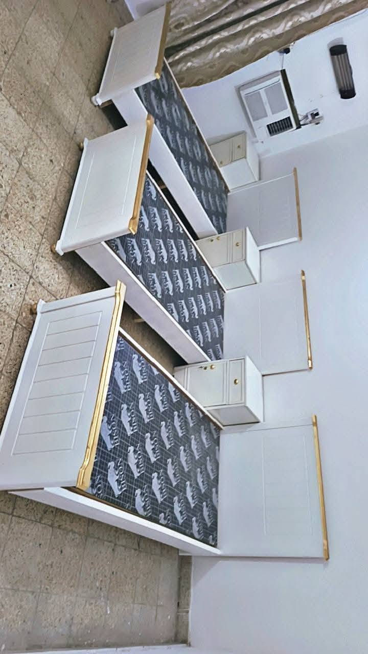 اخشاب جديد • استقبال خاص