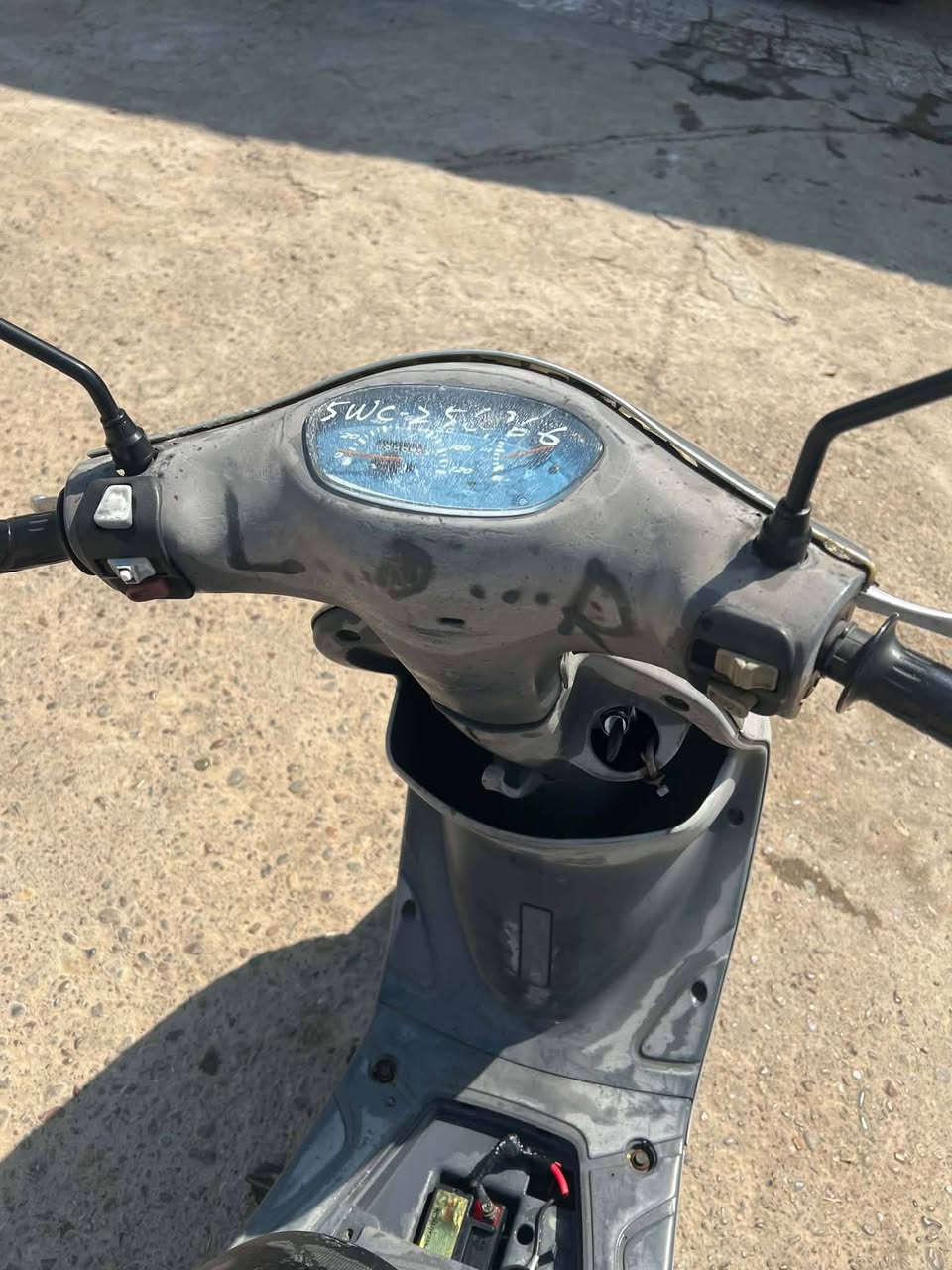 سلام عليكم شباب عندي دراجه ماكس منغولي كلشي بيه بلادي اي شي بيه بلادي وماامفتوحه أصلن تجي تفحص براحتك واليعجبك هم السعر 650وبيه الرقم بيه واتساب ***********
