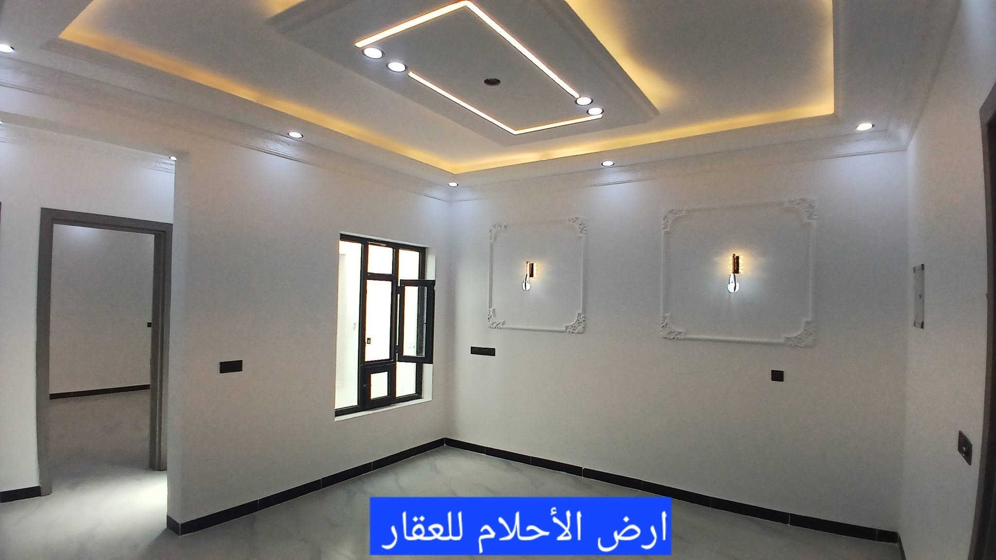 🏡 فرصة عقارية فاخرة | دار سكني فخم (زيرو) للبيع
📍 الموقع: تكريت – الديوم (منطقة التصنيع / بالقرب من شارع 30)
📐 المساحة: 150 م² (الواجهة 7.5 م × النزال 20 م)
✨ التفاصيل والمعالم المعمارية:
 * المساحات الداخلية: 4 غرف نوم واسعة | صالة استقبال فخمة | مطبخ بتصميم عصري
 * الخدمات والتجهيزات: 3 مجاميع صحية معلقة (نظام دفن) | أبواب داخلية تركية فاخرة
 * التشطيبات واللمسات الفنية: ديكورات سحب مغربي حديثة | سطح مكسو بالشتايكر المقاوم
 * المنظومة الأمنية: متكاملة ومجهزة بنظام كاميرات مراقبة حديث
📞 للتواصل والاستفسار:
 * ***********
 * ***********
🏢 مكتب أرض الأحلام للعقار
📍 تكريت – شارع الأربعين – بالقرب من فندق بلازا
🌐 نستقبل وعرض كافة العقارات (دور، أراضي، تجاري) في تكريت وجميع المحافظات.

نص مكتوب في الصور:
- أرض الأحلام للعقار
- ارض الأحلام للعقار