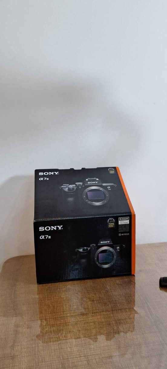 مرحبا سلام عليكم 

كاميرا سوني a7iii
 وعدسه سيكما 70_28 
ورنين rs3 pro combo 
استعمال شخصي 
شتر الكاميرا 12 الف 
للبيع السعر الكلي 3,600,000 
العنوان سليمانية 
***********
واتساب
