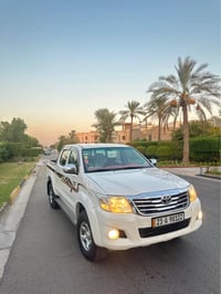 هايلوكس فور ويل • ٢٠١٣ • حي الجامعه