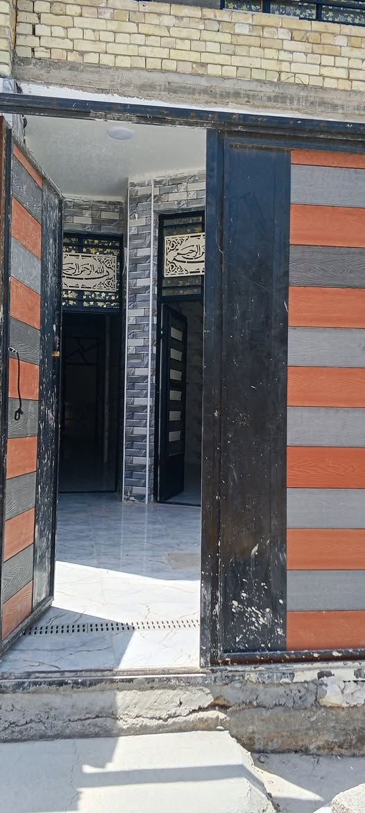 دار للبيع طابقين المساحة 100متر والنزال 20 والجبة 5 يحتوي على ثلاثة غرف نوم وصالة واستقبال بناء جديد الاستفسار على الرقم ***********

