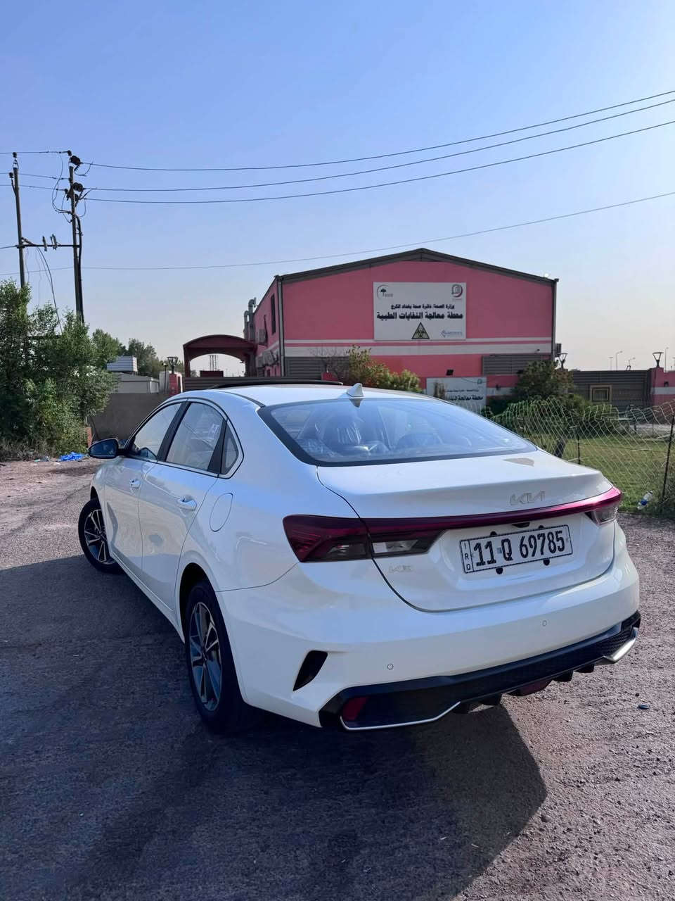 السلام عليكم
للبيع K3 
موديل 2024
رقم بغداد بأسمي
هزه وسنويه كلها جديده
كفاله عاامه السياره
عداد المشي 11,000km
فول مواصفات
 فتحه
بصمه
جلد
سايد بريك بصمه
رادار امامي
تحكم ستيرن جهتين
جنطه ذكيه 
حساس امامي خلفي 
مكان السياره بغداد السيديه
السعر 141$$ ( بيها مجال ان شاء الله ) 
للتواصل ***********
