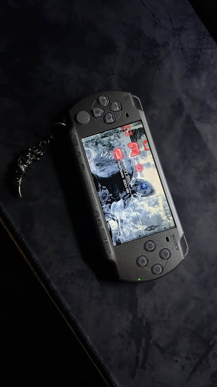PSP2000 • مهكر • ٢٠+ لعبه