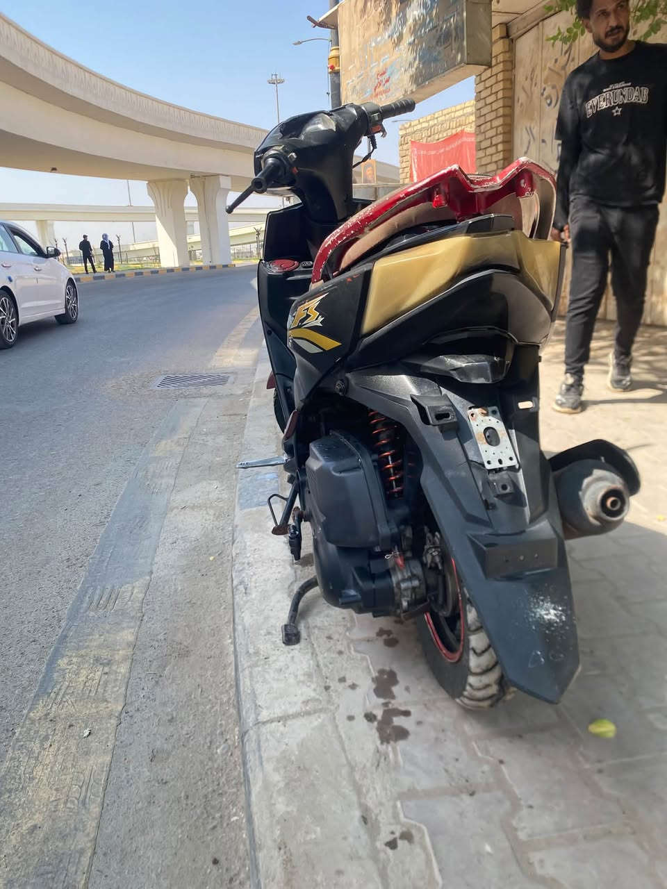 السلام عليكم دراجه اف اس للبيع جاهزه سعرهه 300وبيهه مجال للنتصال فقط ***********
