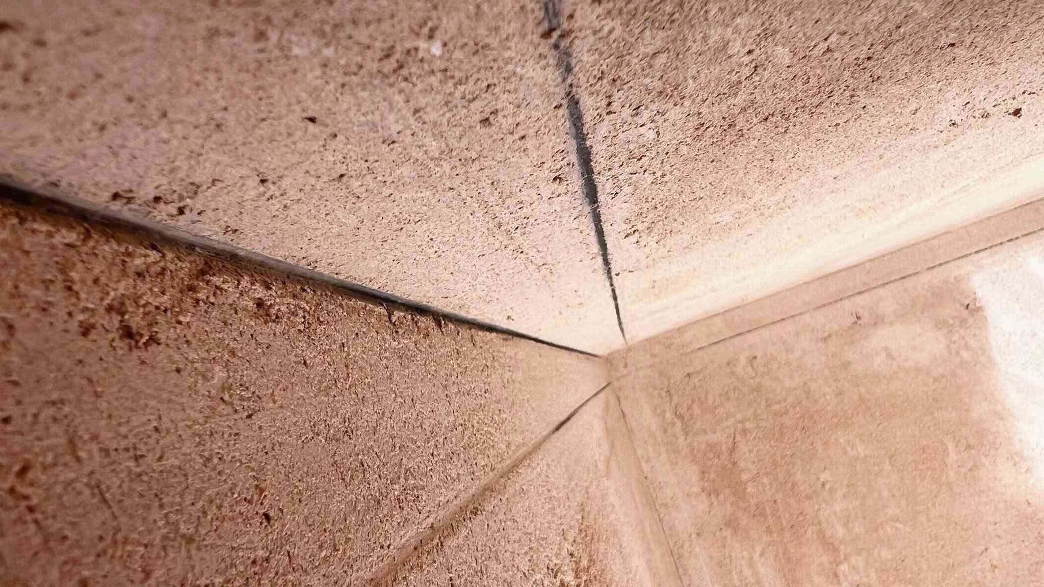 لبخ • جص • بابل