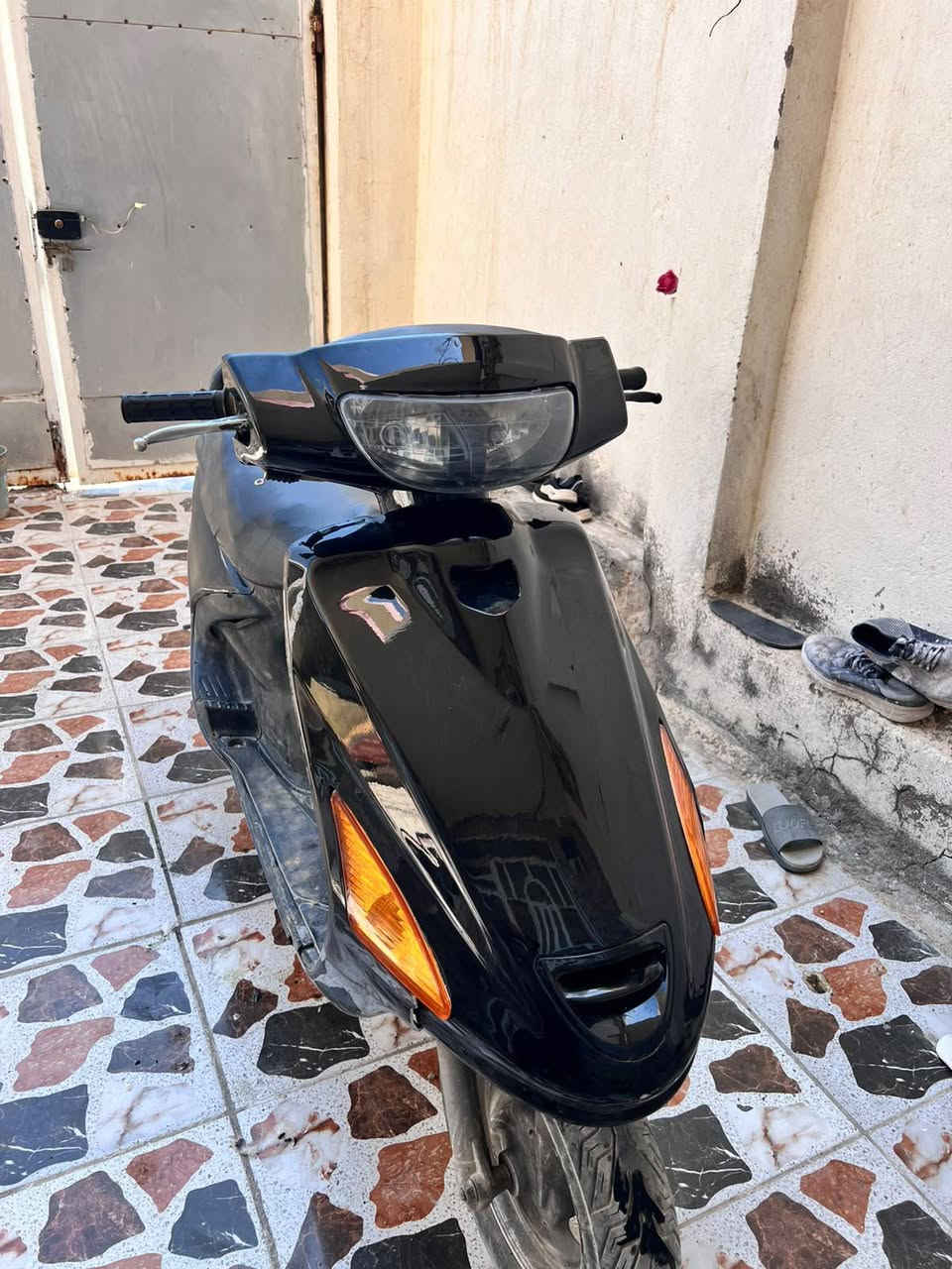 دراجه فراشه للبيع كهربائيات شغاله مكينه ناعمه كلش  مكان حله مركز سعر 280وبيه مجال مستعجل ع بيعته  ***********
