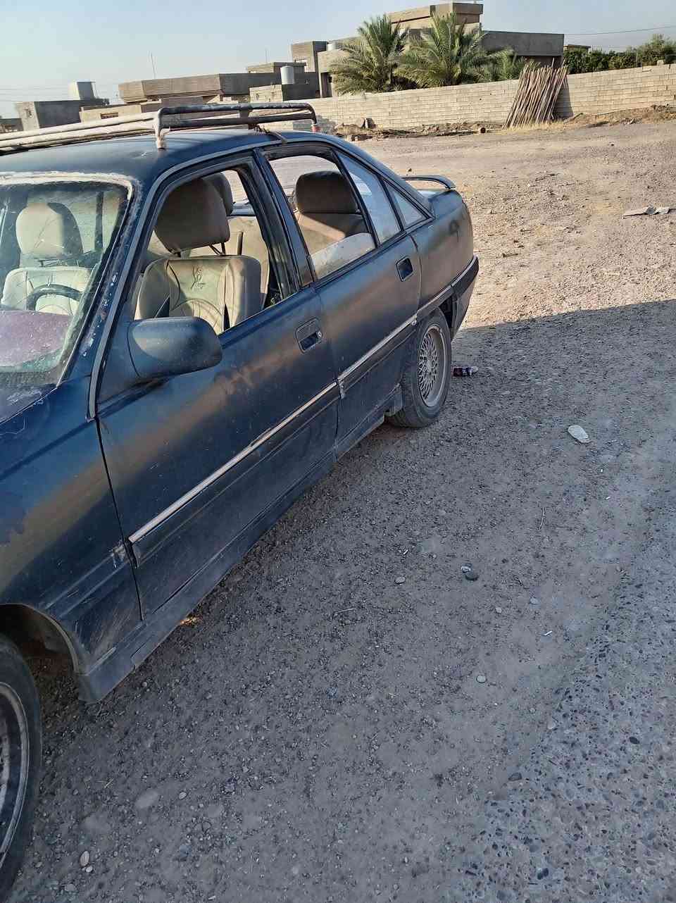 ؤبلل للبيع  محرك كير شرط خياس مابيه صدر نضيف  تيرات جديده سياره نضيفه،،،،،، *********** ترهم نقد او اقصاط
