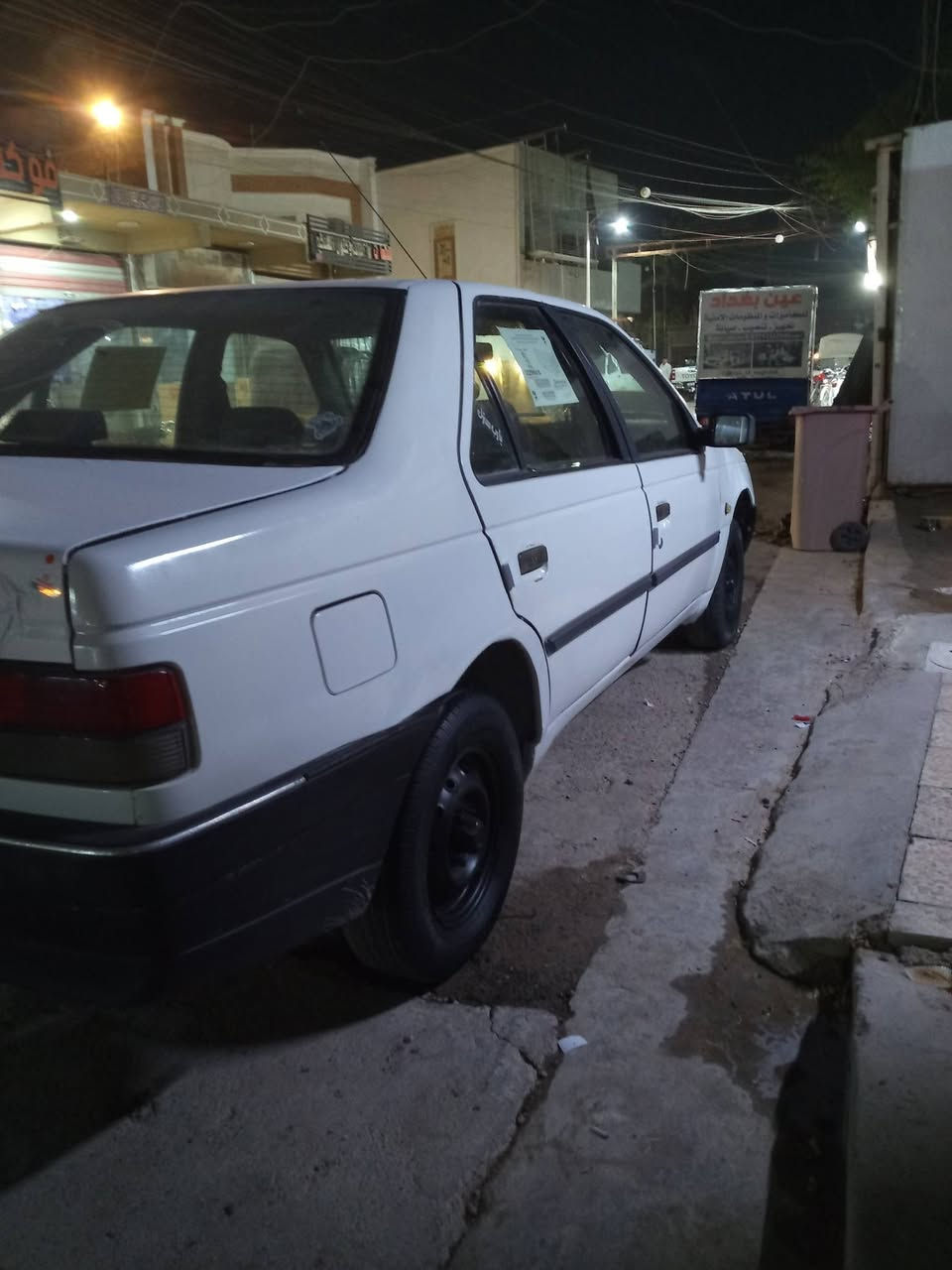 السلام عليكم بيجو روا موديل 2009 رقم واسط دولي سنويه ل 29 تحويل ثاني يوم تبريد كامل بس ميشتغل كير محرك بلادي خير من الله صدر امامي وخلفي نضيف كهربائيات كلهه شغاله تخم تاير نضيف داخلهه جديد سعر 22 وبيها مجال مكاني بغداد الزعفرانيه رقمي ***********
