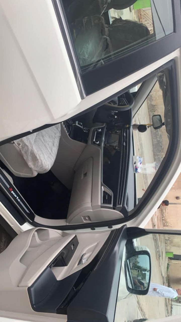 سلام عليكم 🚗 للبيع |  سانغ يونغ كوراندو 2022 كوري  (رقم بغداد)
📍 الموقع: ديالى _ بلدروز 

✨ مطلوبه للشركة | حالة ممتازة جداً 

🔹 المواصفات:
• موديل: 2022
• قير: أوتوماتيك
• محرك: 1500 .2000 تيربو  (4 سلندر)
• الوقود: بنزين
• اللون: أبيض

🛠️ التجهيزات:
• شاشة + Apple CarPlay & Android Auto
• بصمة + دخول ذكي +مري شفط+ اشاير ترحيب عند الاقتراب 
• فتحة سقف بانوراما
• كاميرا خلفية + حساسات أمامية وخلفية
• أنوار LED + بلوجكترات
• شفتات ستيرن + وضعيات قيادة (سبورت/اعتيادي ترب)
• ويل: 18
• مثبت سرعة + تحكم بالستيرن
• تكييف قوي ❄️

• الفحص جاهز بأي مكان يعجبك✔️

───────────────
💼 ملاحظة:سياره ب اسمي حاليا ومطلوبه للشركه اني ادفع للمصرف نروح اني ومشاري نسدد عليها وتحول سياره  وتسجله ب اسمك مباشرا  
───────────────
💰 السعر:160وبيها مجال 
للأستفسار :
📞 ***********
***********
