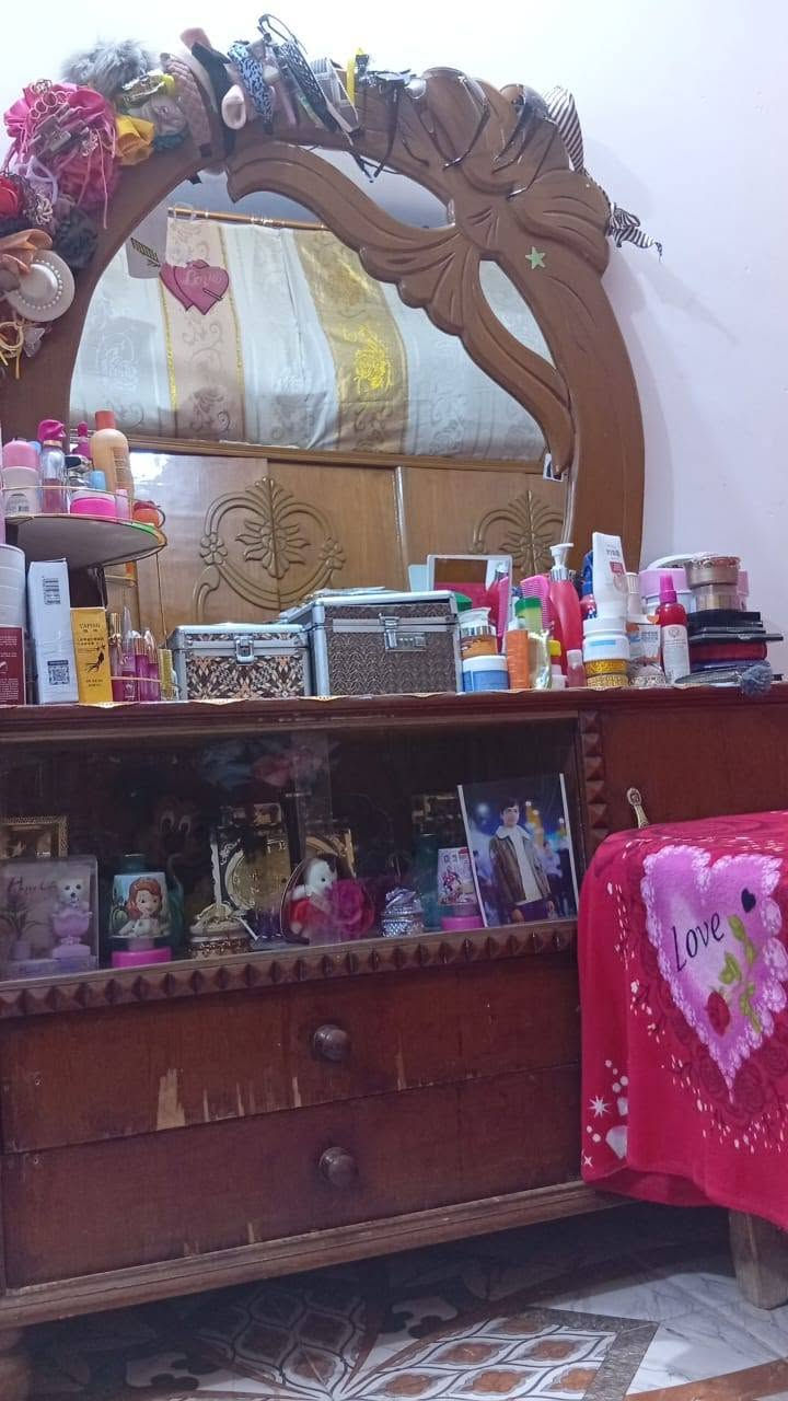 غرفه نوم للبيع سعر مناسب ***********
