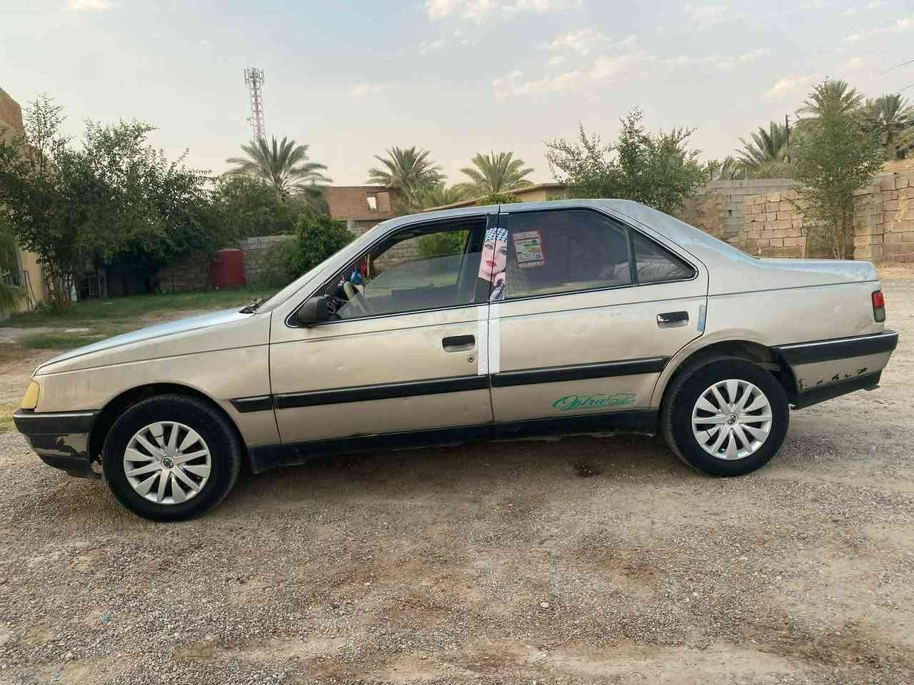 بيجو  فرنسي 405 اللون أصفر شمباني موديل   92 كابريتا أنسى صرف البانزين بدون حادث

رقم صلاح الدين الماني شرط التحويل 

گير ومحرك شرط 

صدر أمامي خلفي جديد 

تخم تاير جديد

سنتر لك شغال جوم كهربائي 

لايت زنون بكات اشاير كلها شغاله 

مسجل أربع سماعات 

السعر 26$ ورقه وبيها مجال 

***********
