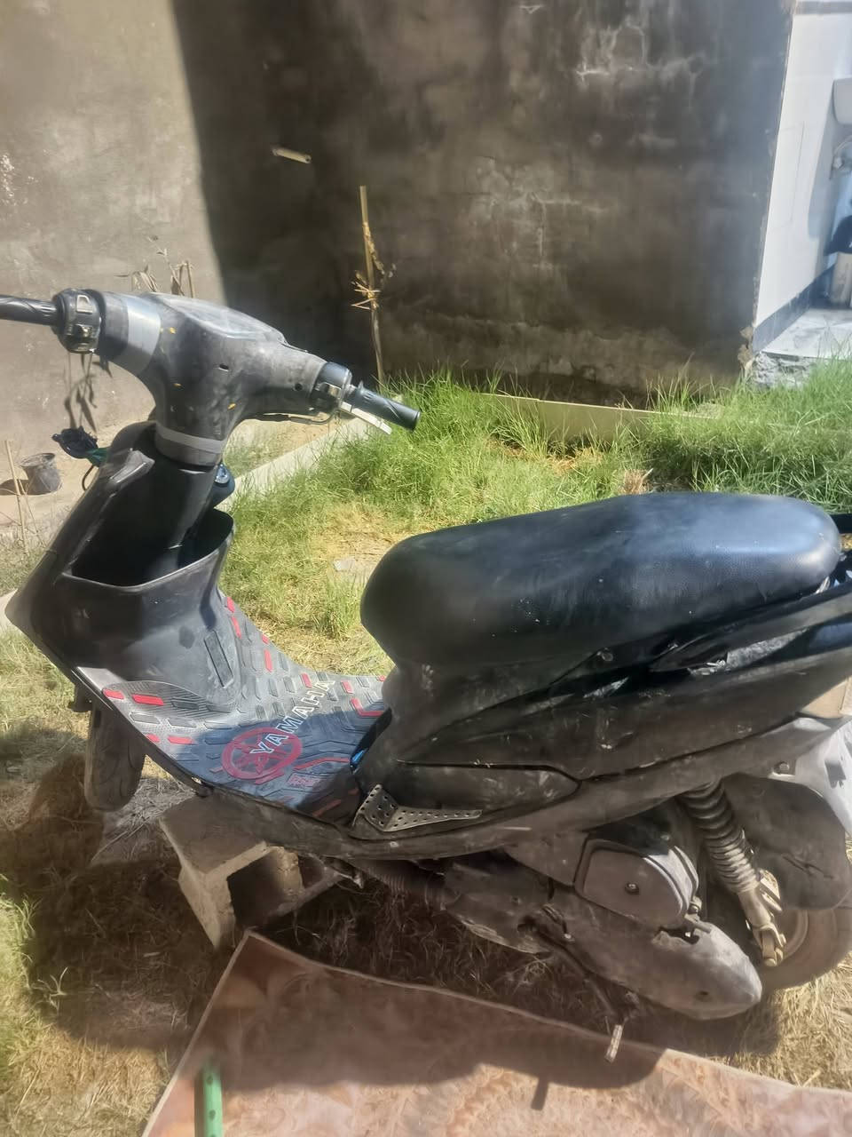 ماكس عدله 55
مكينتها حلوه كلش مفتوحه 
ما اطلع بيها يادوب لرأس الشارع يعني مال بيت مامتعوبه 
عوز ها بس ترتيب لكفراتها سعر ٤٠٠
مكاني زبير ***********
