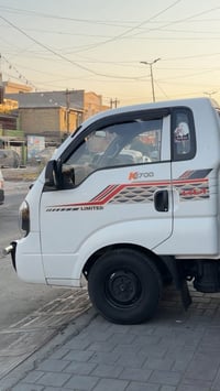 السلام عليكم  كيا موديل 2022  نظيفه كلش   تبريد شغال   غرفه مدوشمه   ب...