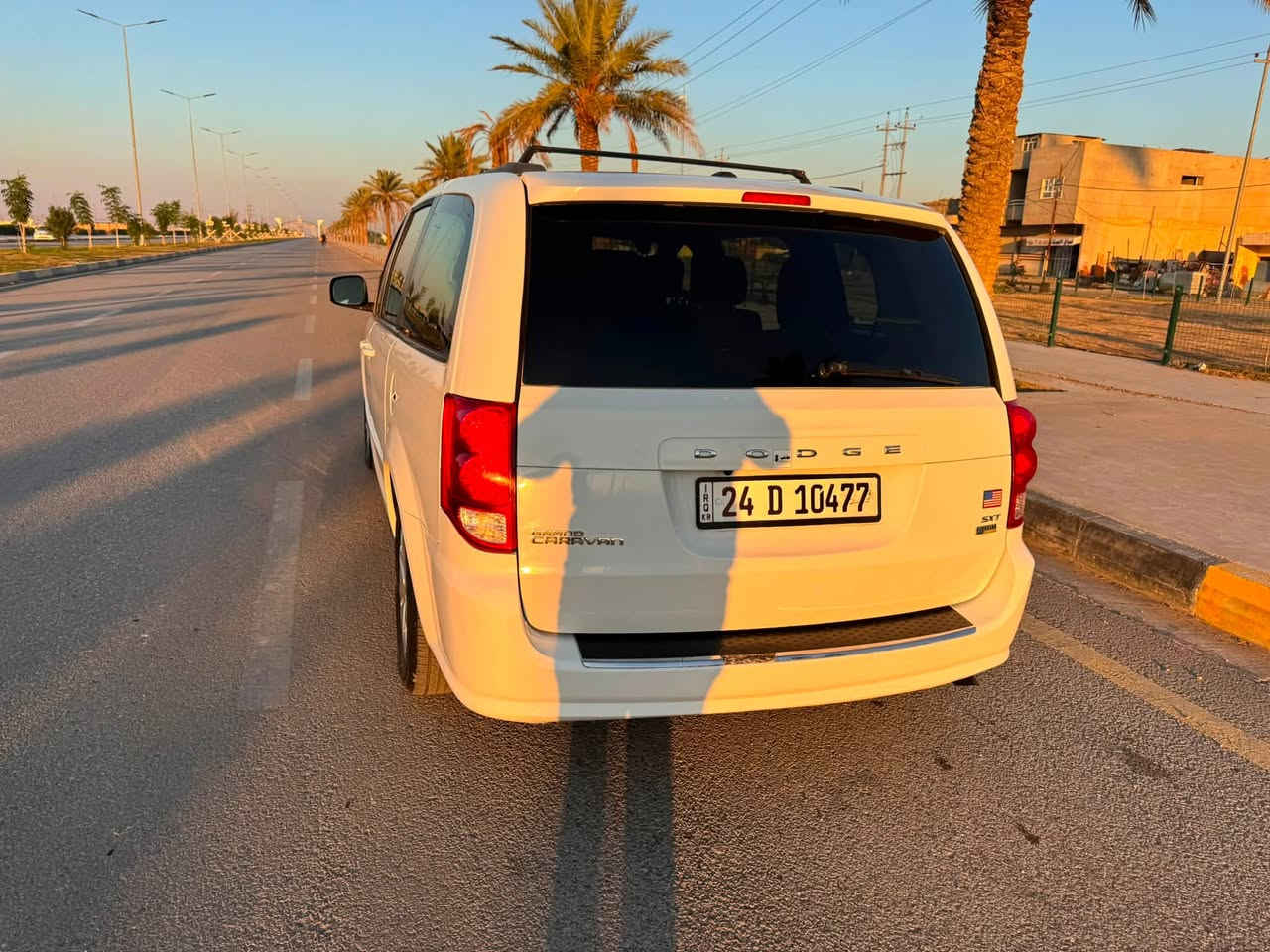 دوج كرفان
موديل ٢٠١٦
ماشيه ٩٩٠٠٠كيلو متر
جاهزه سيارة نص مواصفات 
مكان السيارة 
موصل /الحمدانية
***********
