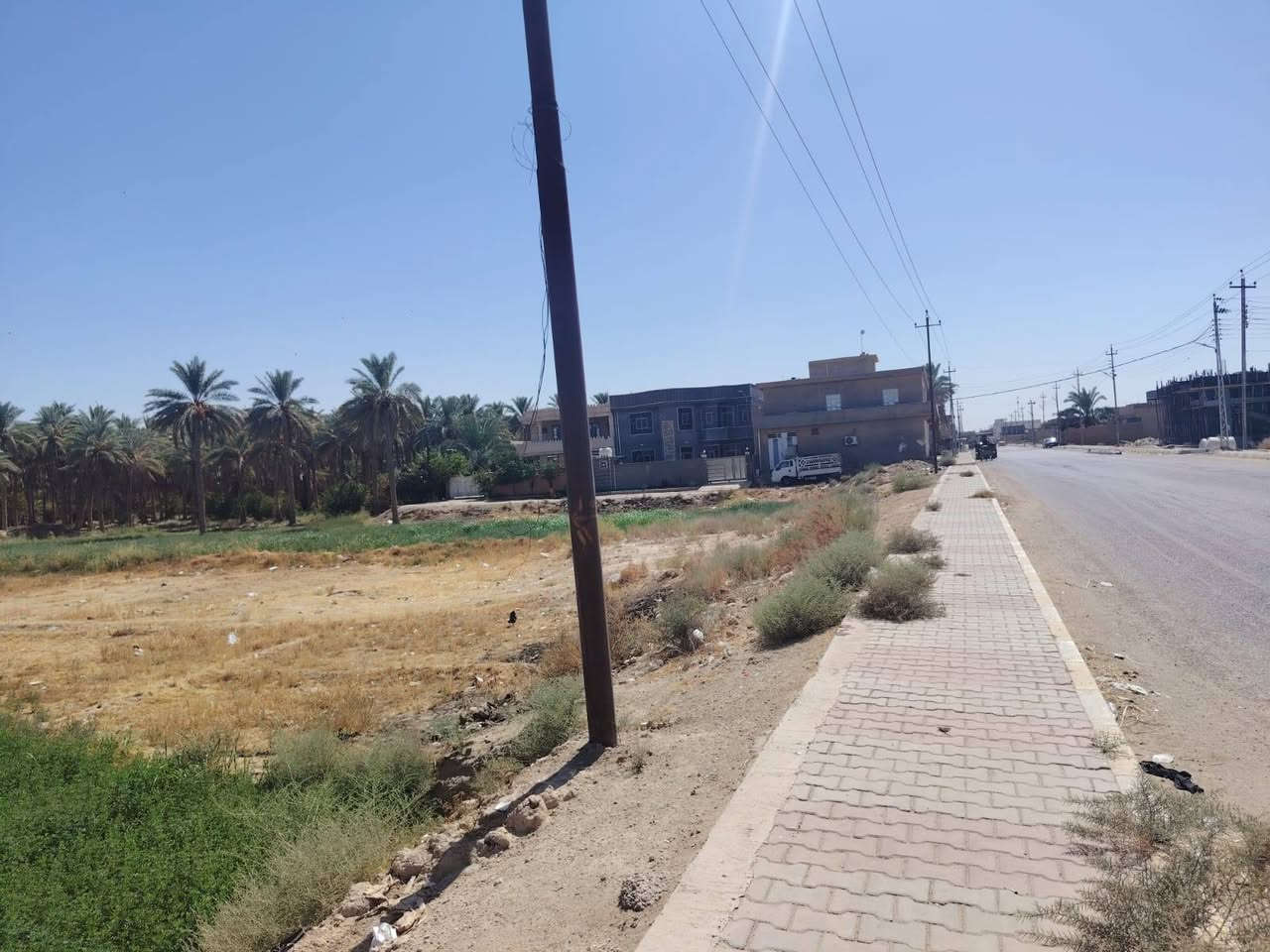 قطعة أرض للبيع في حديثة منطقة الوسطى قرب الشارع العام على طريق السد
طابو زراعي 
المساحة الكلية::400متر
السعر::17مليون قابل لتفاوض 
للاستفسار الاتصال على الارقام 

((***********))
((***********))
عنوان المكتب/ الأنبار حديثة حي العسكري مقابل أسواق علي نصيف
