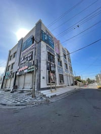 الشعب شارع عدن • ٢١٠م • ٥ محلات قاعتين