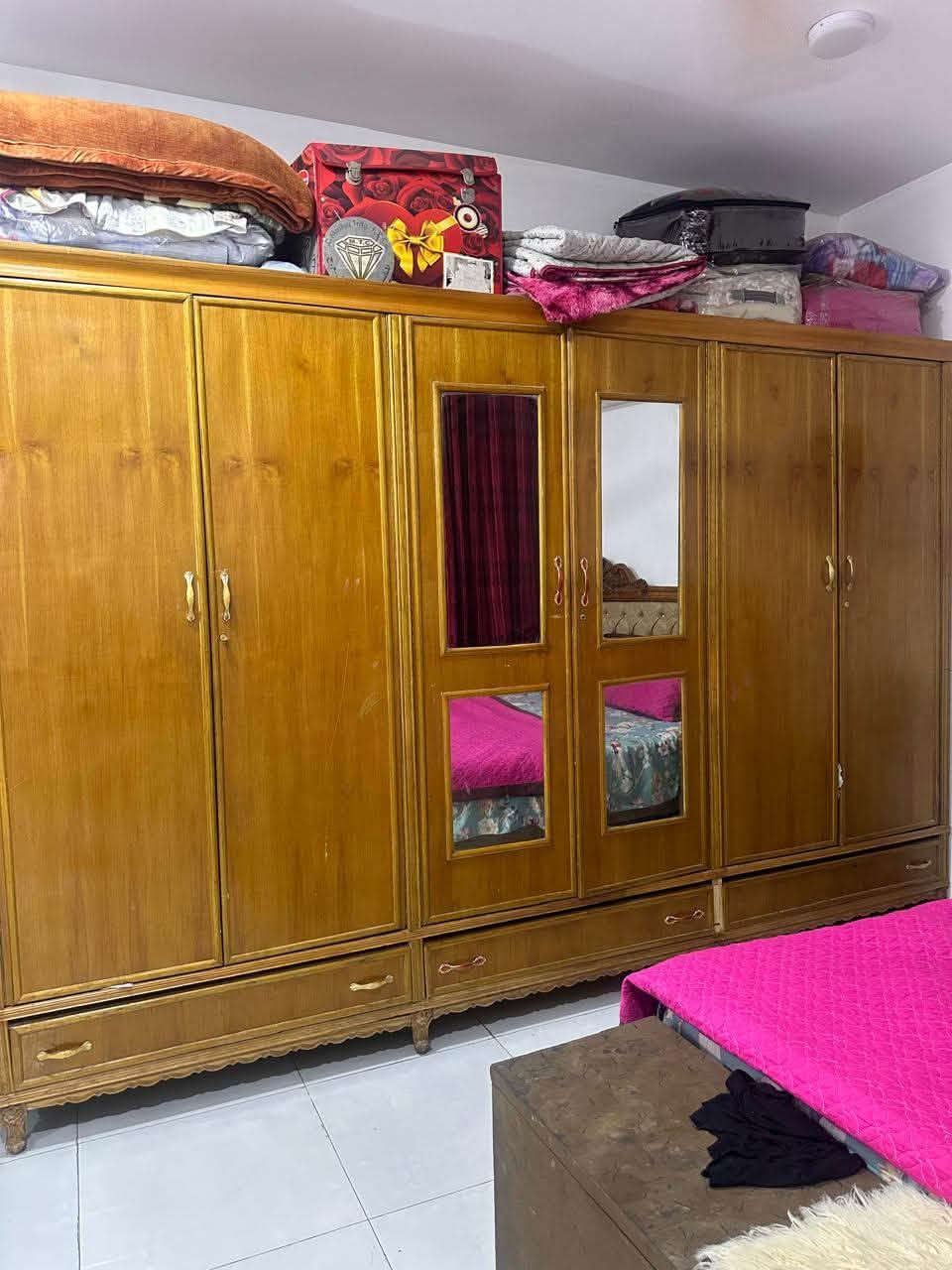 غرفة نوم  اخشاب 5 قطع سعر 500 الف للأستفسار ***********
