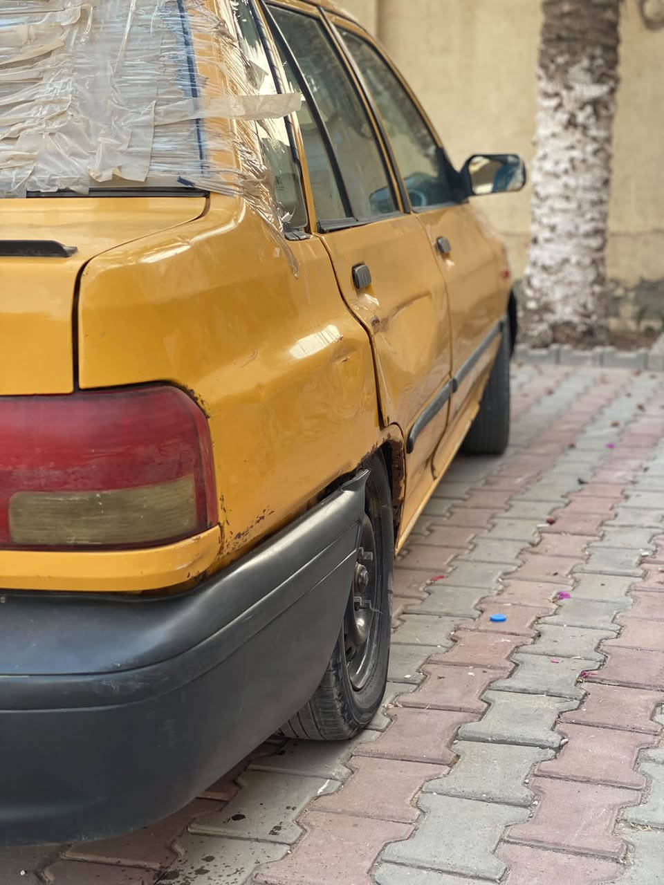 السلام عليكم ورحمة الله وبركاته 
سايبه مديل ٢٠١٢ سياره جاهزه عوزه ترتيبات دوشمه عوزه عوزه تلكيط خياسات مكانات بصيطه سياره شواصي مكفوله من اي فطر اخياس رايده ١٨ ونص وبيه مجال بصيط كلش عليه هيئه ٢٠٠ وغرامه ١٠٠ يطيح من سعره اخذ صافي ني مكاني بغداد بسمايه 
رقمي ***********
