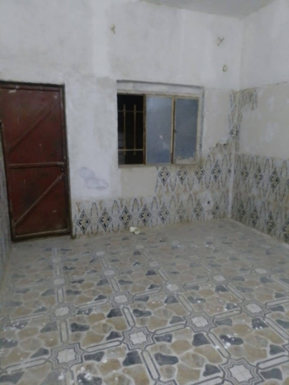 بيت للبيع أو للإيجار مساحه ١٥٠ م  موقعه الدجين قريب على جامع ألرسول الأعظم
غرفتين وصاله ومطبخ مرمم حديثآ  شامل ماطور ماء وخزان مياه (تانكي) الفيديو الكامل للبيت في التعليق ستجده ايجاره 250 الف أتمنى من التعليقات السلبيه أن تغادر منشوري فورآ لاني بدون مبالغه وصل البيت علي 60 مليون وأنا اعرضه ب 45 مليون قفل.
للأستفسار او مشاهدة البيت ***********
