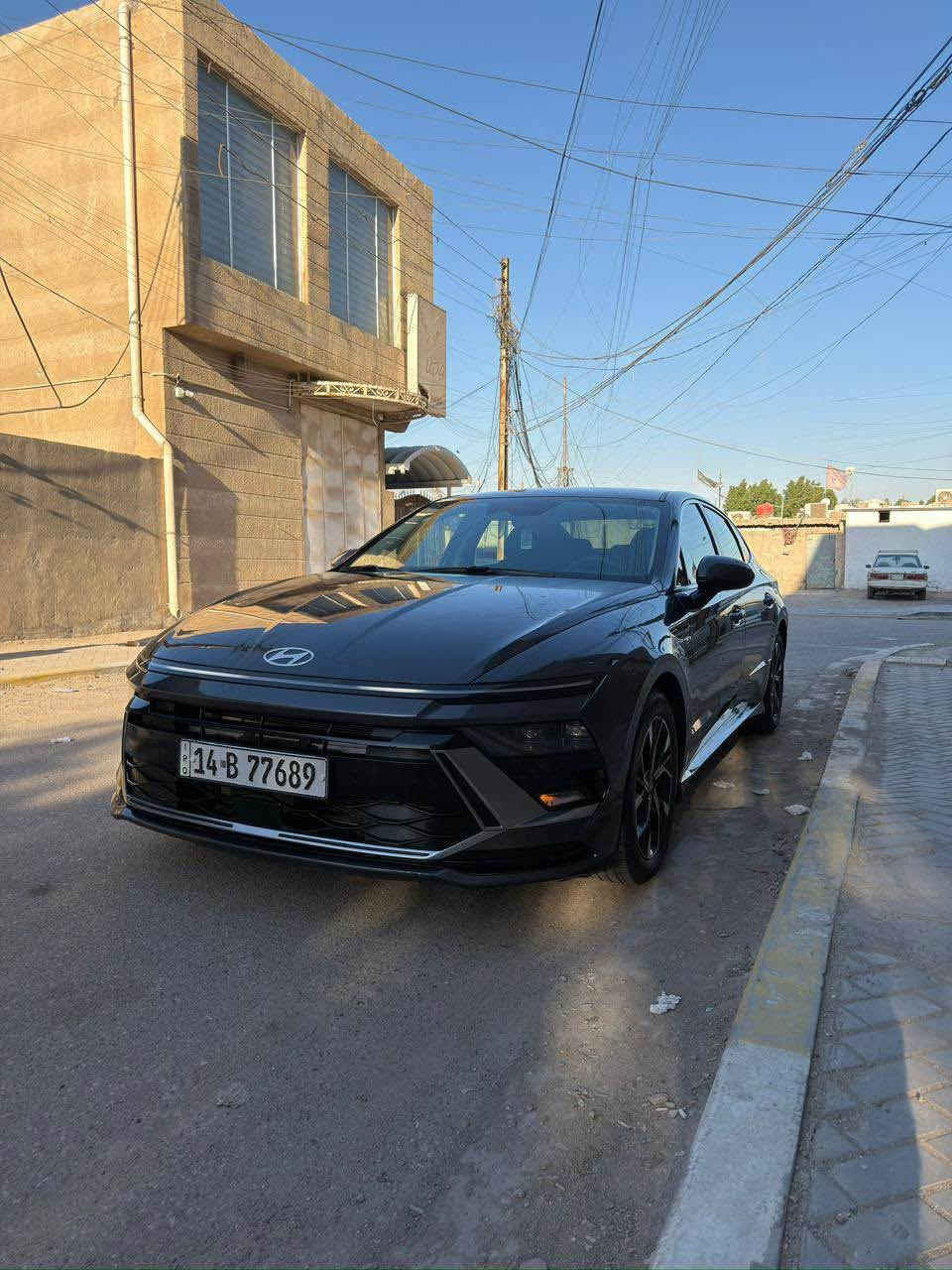السلام عليكم 
سوناتا سيل وارد امريكي 
موديل 2024
4 سلندر . GDi
سعة المحرك 2500 
صور الحادث بالمنشور 
مرقم وجاهزا
المواصفات   
شاشه متصله 
كامره دواره
تبريد لمس 
اوتو هولد  هندبريك بصمه 
ثلاثه انظمه قياده 
لد امامي وخلفي 
كشن تدفئه
بصمه ابواب وبصمه تشغيل 
تشغيل عن بعد 
مكينه 2500بانزين
كير تعليك 8نمر
تحديد مسار 
رادارات امامي وجانبي
مكان السيارة البصرة 
للاتصال (*********** البصرة, العراق

نص مكتوب في الصور:
- 71034174X
- 71094174