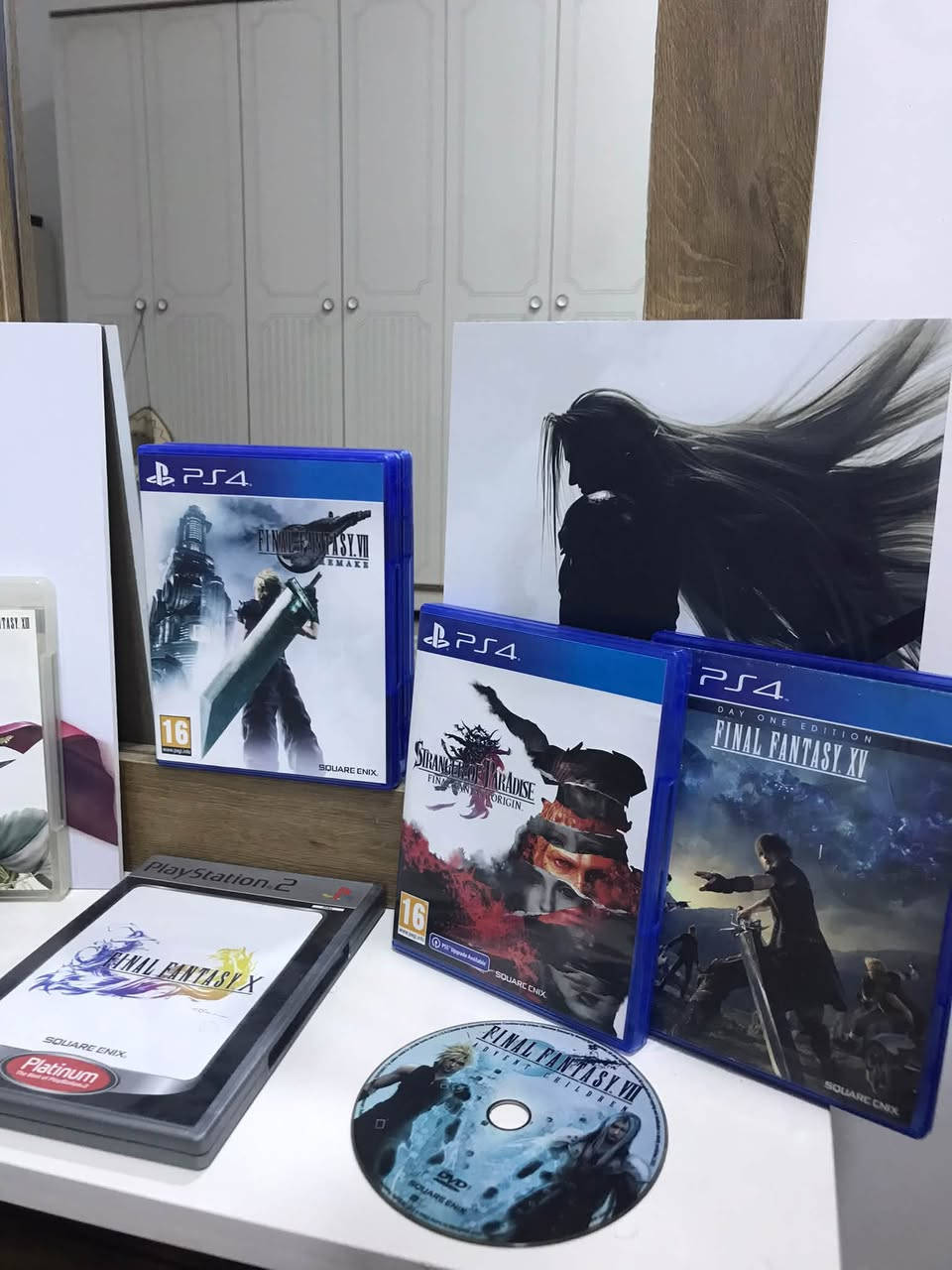 مجموعتي البسيطه من سلسله فاينل فانتسي من ps1 ps2 ps3 ps4 و dvd
