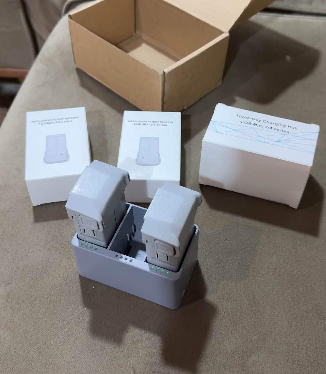 سعر بلاشش ✅ مارکە DJI اثنین بطاریە + شحن مارکە DJI الی نوع درون Dji Mini Pro 4 - Mini 3 Pro - Mini 3 اوروپی جدید بل کارتون توصیل متوفر واتس ئاب ***********
