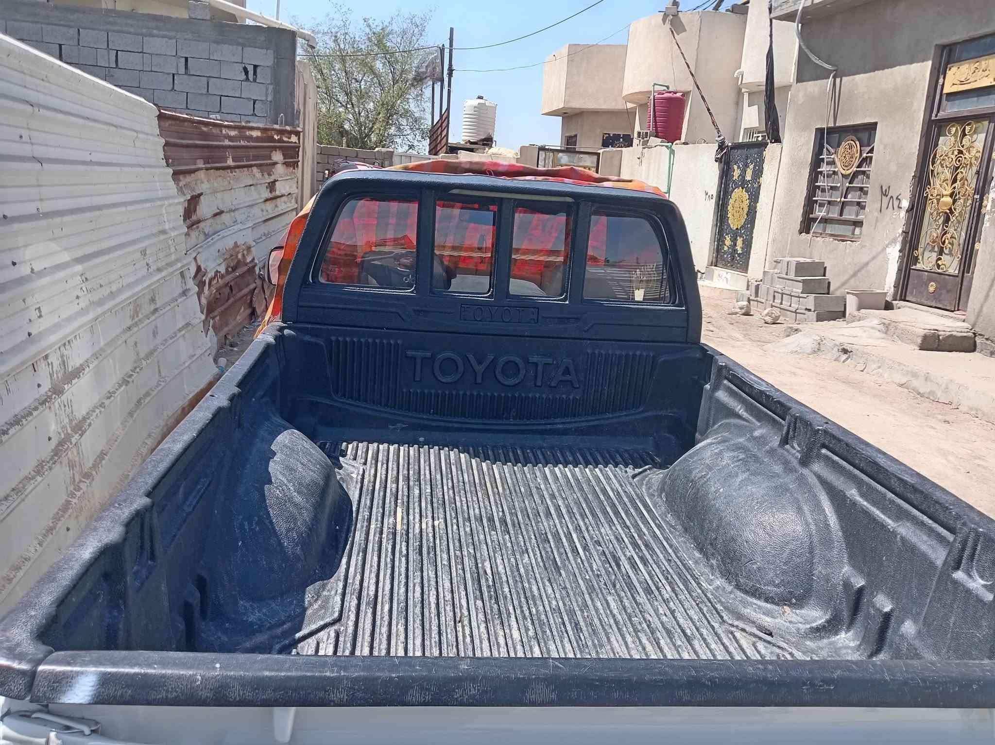 سلام عليكم سياره جمره نضيفه مديل 2002 سعره 90 وبيه مجال رقم الهاتف *********** مكاني البصره

