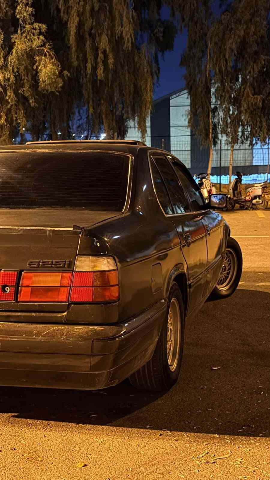 بي إيم دبليو 525 • توماتيك • رقم نينوى