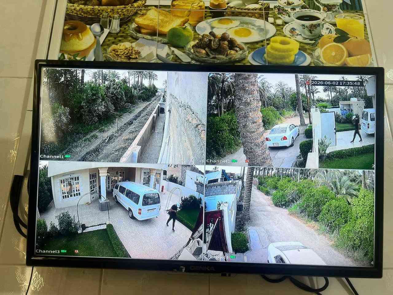 احمي  بيتك أو محلك مع سستم داهوا الأصلي! 📹
✅ دقة تصوير  2 ميكا فول HD
✅ 4 كاميرات + جهاز تسجيل 4 قنوات
✅ ميزة التحدث والاستماع (Two-Way Talk)

✅ تقنية WizSense لتمييز الأشخاص وتقليل الإنذارات الكاذبة

✅ مشاهدة مباشرة من الموبايل بأي وقت ومن أي مكان

✅ جودة عالية وثبات في الأداء
💯 مناسب للمنازل، المحلات، المكاتب والمخازن.
📞 للحجز والاستفسار راسلنا الآن،. *********** مهندس يوسف 
وأسعار منافسة 

والعمل في جميع مناطق بغداد كرخ ورصافه 

ويوجد ايضآ توصيل في بغداد وجميع محافظات 

🔴ومتوفر كشف مجاني للموقع  

#كامرات 

للستفسار ***********وتساب 
#دهوا
#اسوار 
#هيكفجن
#شاهين

"الأمان يبدأ بكاميرا... لا تؤجل حماية مكانك."
