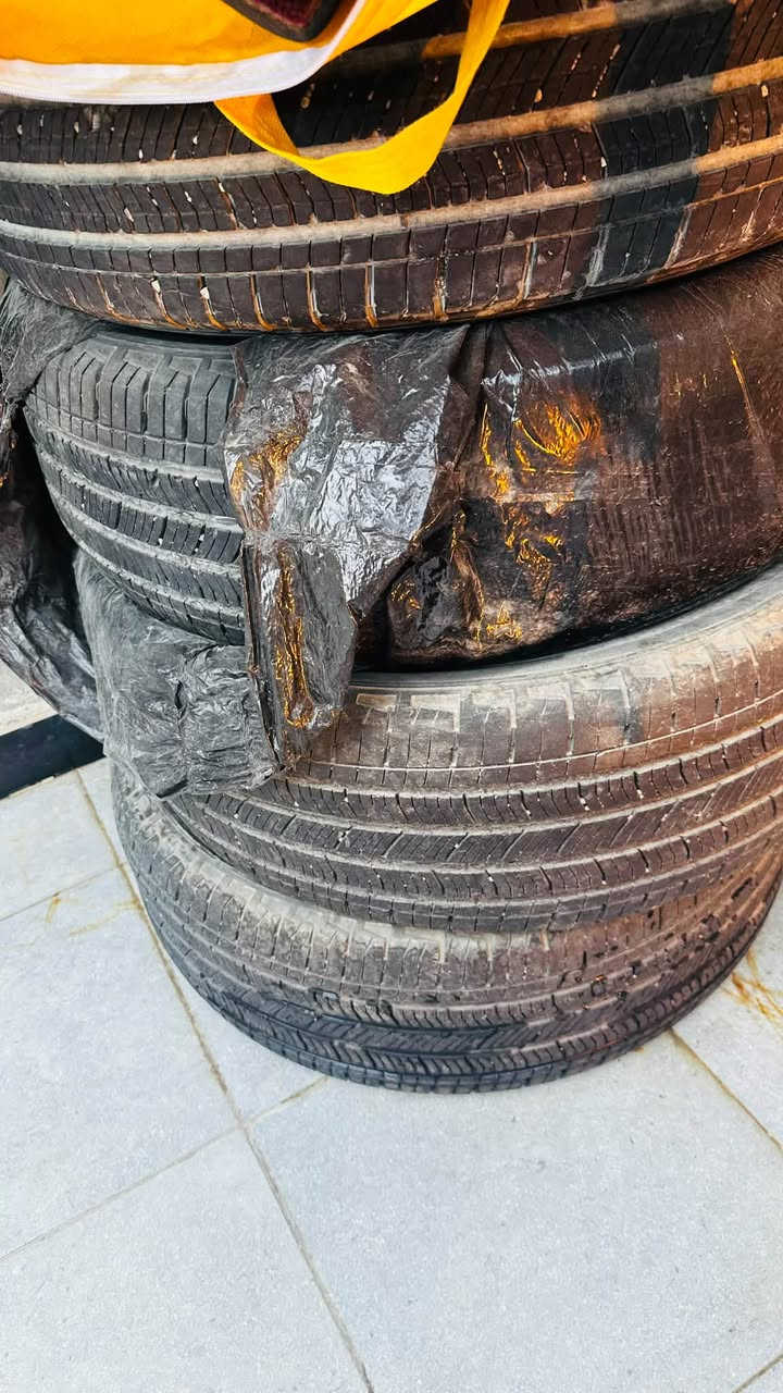 السلام عليكم برده خلفيه بلاديه وكاله وسله ترهم ع الجيب5راكب جنت شاده. تموت  علئ براغي لبلاد جديده كامله هي وبراغيه واطارت مشللن بلادي نص عمر حجم 18-60-265وات ساب ***********
