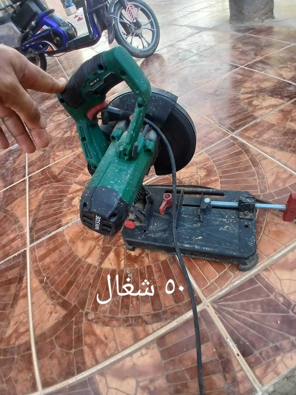 غراض للبيع مكانه الكرابله البايسكل الشحن بدون باتريات رقمي
***********
