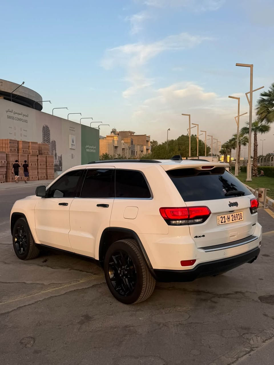 السلام  عليكم ورحمة الله وبركاته

‏‎‏‎       ——— لـلـبـيع او مراوس -----

جيب گراند شيروكي - Jeep Grand Cherokee

‏‎‏‎وراد امريكي .     —    

‏‎‏‎الموديل           —    2018

فئة.                 —    لمتد 

حجم المكينه   —     3600/ V6

‏‎‏‎اللون               —     ابيض     

‏‎‏‎المسافه المقطوعه — 100mi

‏‎‏‎حاله السياره.    —    ( جاملغ +بنيد بدون شاصي بدون لغد فقط بارد بلغد وبيه بلقماره رصعات مال حالو مال بغداد شي قليل )

‏‎‏‎المواصفات 

‏‎‏‎- بصمة تشغيل 

‏‎‏‎- بصمة أبواب 

‏‎‏‎-تشغيل عن بعد 

-رادار خلفي 

‏‎‏‎-كشنات جلد بيجي

- شاشه ديجتال 

-اشاره بالمرايه 

-حساس  خلفي 

-بردات خلفيه ‏‎

‏‎‏‎-شاشه كبيره تدعم نظام الأبل كار باي ونظام الاندرويد

-شاشه عداد ديجتال

-فتحت سقف  

‏‎-دبل اكسل 

‏‎-اوتو ستوب

‏‎-وضعيات قياده 

‏‎‏‎-كشنات تدفئة ( اماميه - خلفيه ) 

-كشن السايق خزن ميمور 

-ستيرن تدفئة 

‏‎-صندوق كهربائي 

‏‎‏‎-كرسي السايق والراكب بحركة كهربائيه 

‏‎‏‎-تحكم ستيرن جهتين 

‏‎‏‎-تحديد سرعه 

‏‎‏‎-مانع انزلاق 

‏‎‏‎-ليد نهاري

‏‎‏‎-كامره خلفيه دواره 

‏‎‏‎باقي المواصفات المعروفه 

‏‎‏‎السعر            — 18500 وبيه مجال بسيط  

‏‎‏‎رقم السياره    — السليمانيه   سنويه مضلل 

‏‎‏‎موقع  السياره — بغداد الغزاليه  

‏‎‏‎للأستفسار.     — ***********
