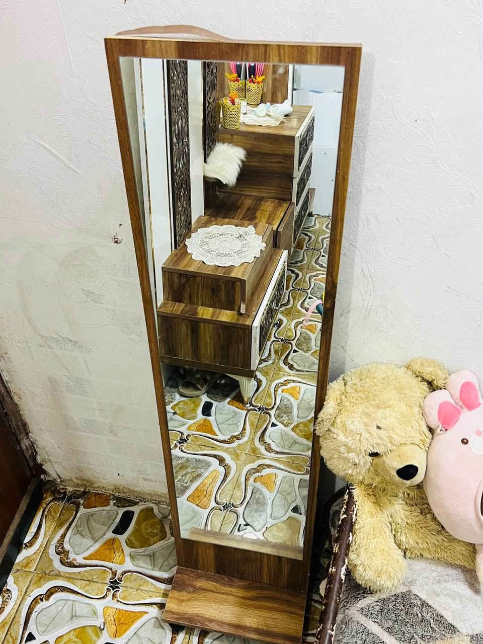 السلام عليكم عندي غرفه تركي مامفتوحه ابد  نضيفه بيها ملاحضات بسيطه. سعرها مليون وبيها مجال. 

ملاحضه اذا تنفتح لغرفه فقط لكنتور.  وجربايه. باقي لغراض ماينفتحن.
للاستفسار 

***********
