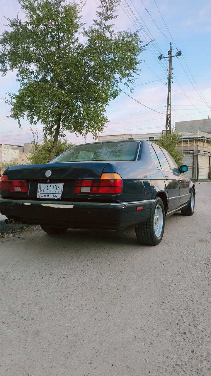 سلام عليكم بي إم 735رقم بغداد سنويه منتهيه2014  مكينه يراد إلها اصفي بصره قضاء المدينة 19ورقه  المو شرايه لا يتصل 
***********

